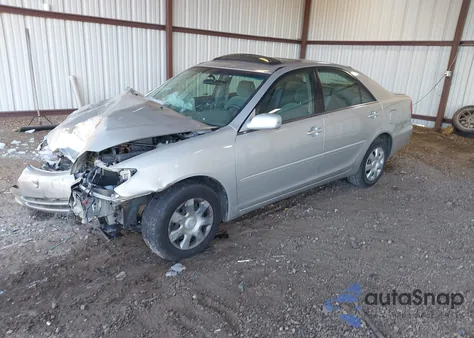 2002 Toyota Camry Le z USA, uszkodzony, nr VIN 4T1BE32KX2U509885